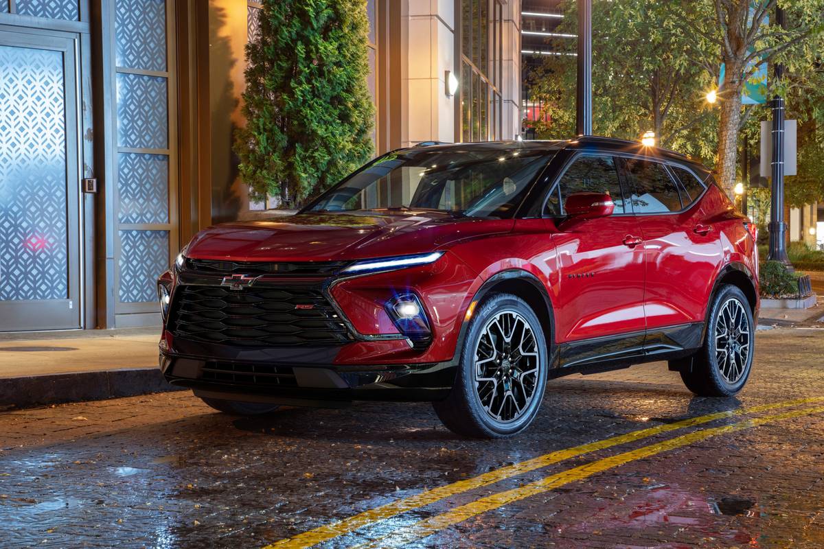 2022 Chevrolet Blazer Specs, Price, MPG & Reviews