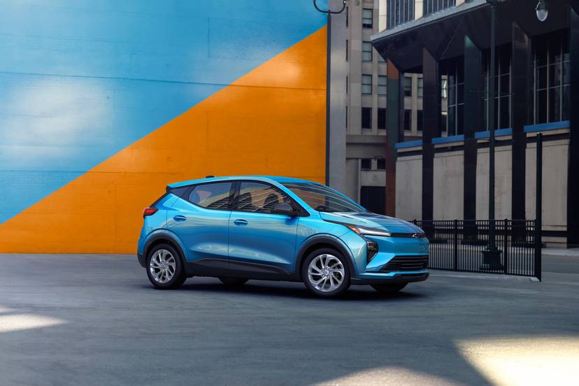chevrolet-bolt-2027-exterior-oem-07
