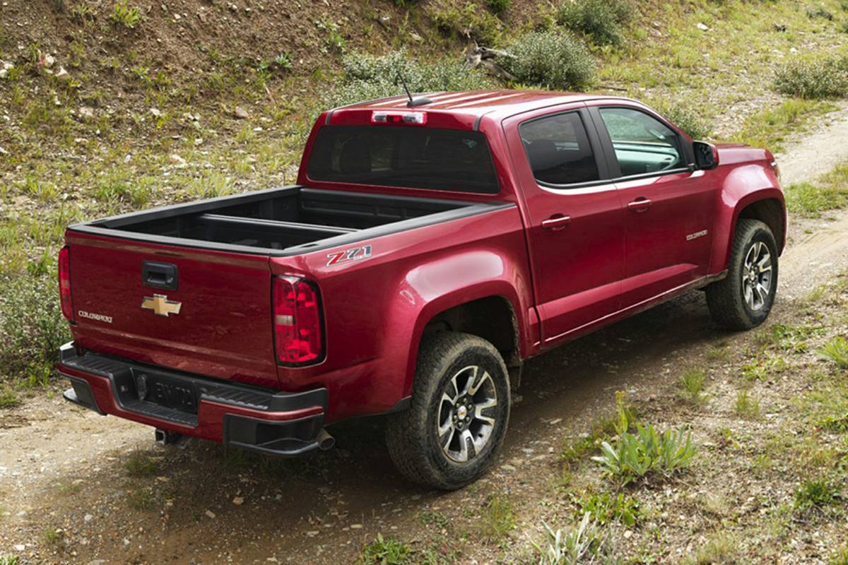 chevrolet colorado 2020 exterior rear three quarter oem jpg