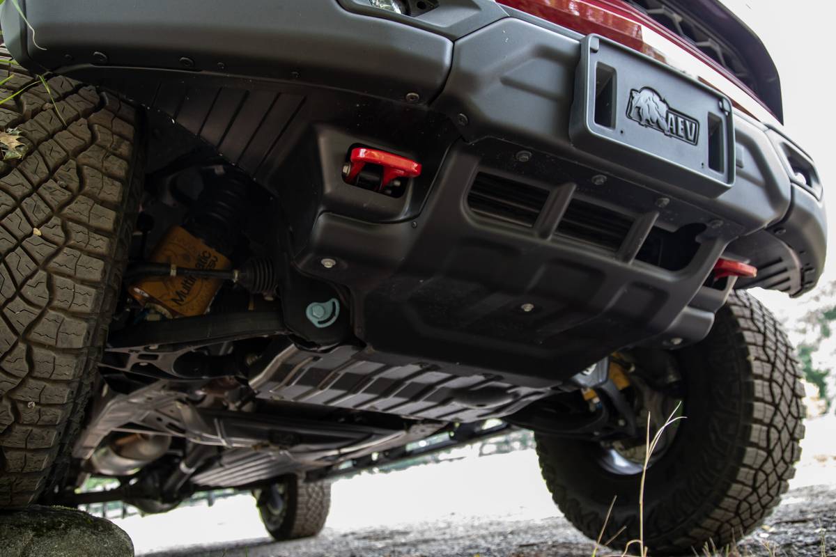 chevrolet colorado 4wd zr2 crew cab 2025 26 exterior skid plate scaled jpg