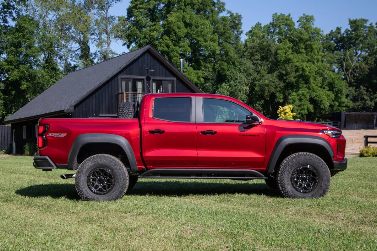 chevrolet colorado 4wd zr2 crew cab 2025 28 exterior profile scaled jpg