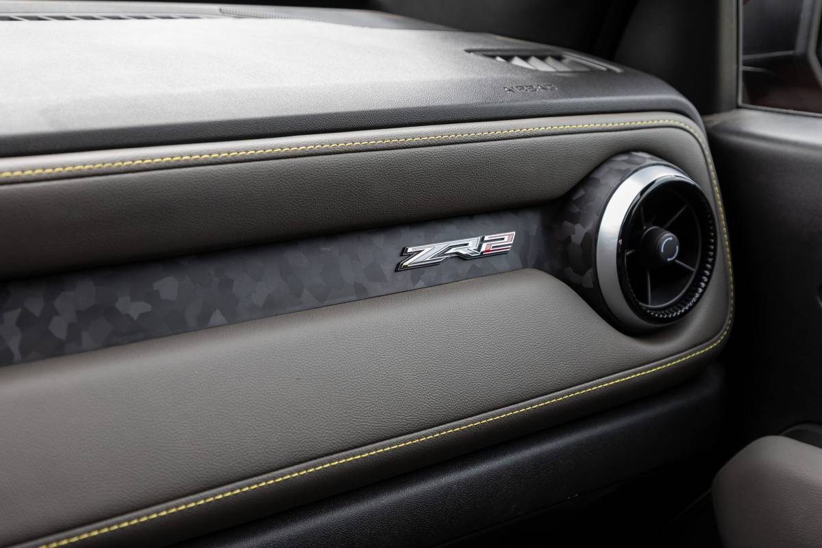 chevrolet colorado 4wd zr2 crew cab 2025 66 interior dashboard scaled jpg