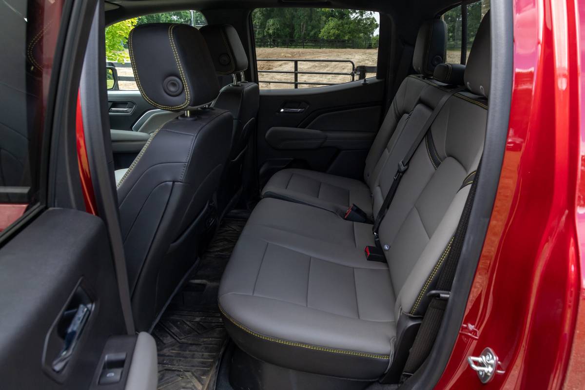 chevrolet colorado 4wd zr2 crew cab 2025 69 interior backseat scaled jpg