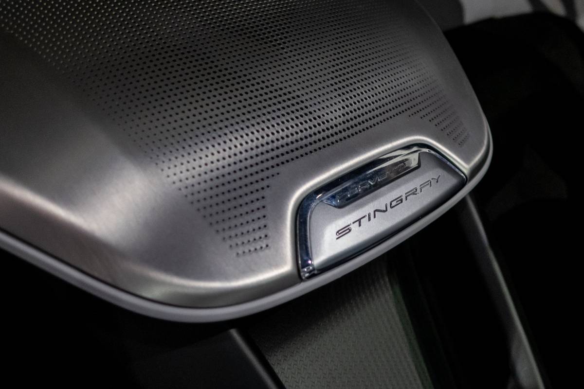 chevrolet corvette 2020 09 badge  detail  interior jpg