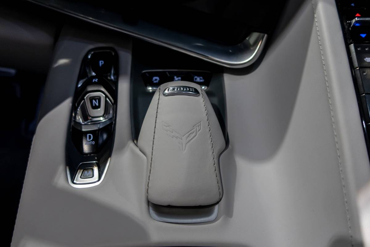 chevrolet corvette 2020 12 center console  gearshift  interior jpg