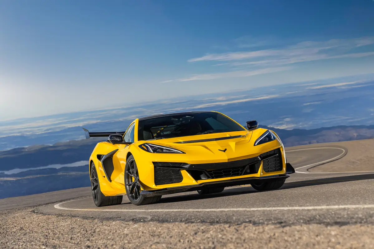 2025 Chevrolet Corvette ZR1 The Most Insane Vette Ever Created?