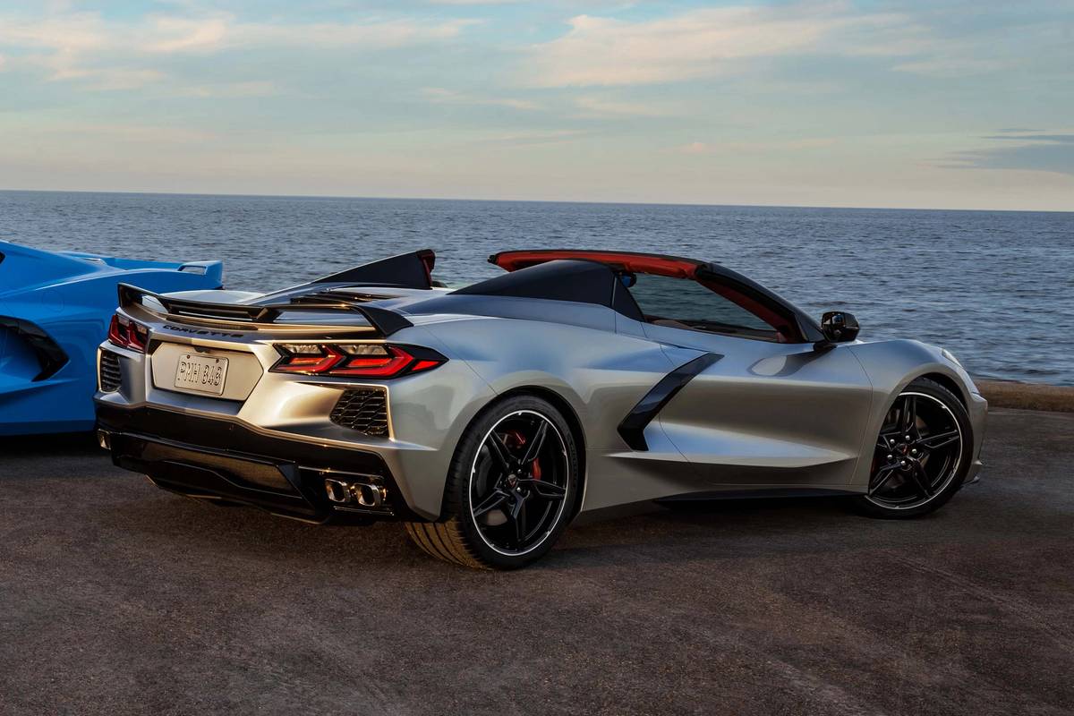 chevrolet-corvette-chevrolet-corvette-stingray-coupe-convertible-2021-oem.jpg