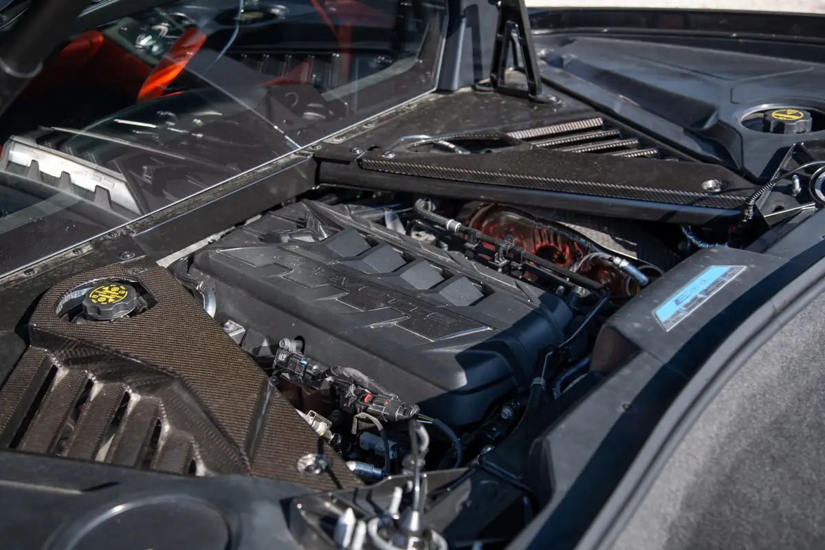 chevrolet corvette e ray 2025 13 interior engine scaled jpg