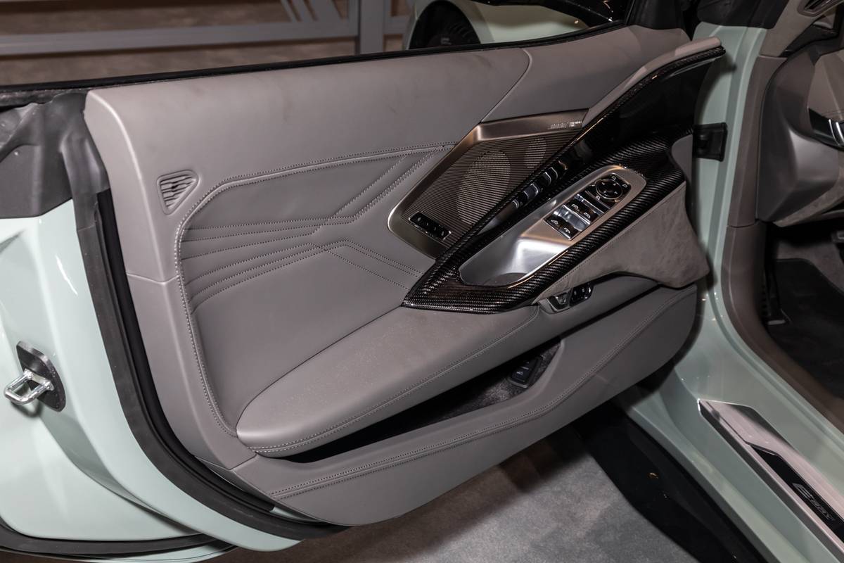 chevrolet corvette e ray 3lz convertible 2024 26 interior door jpg