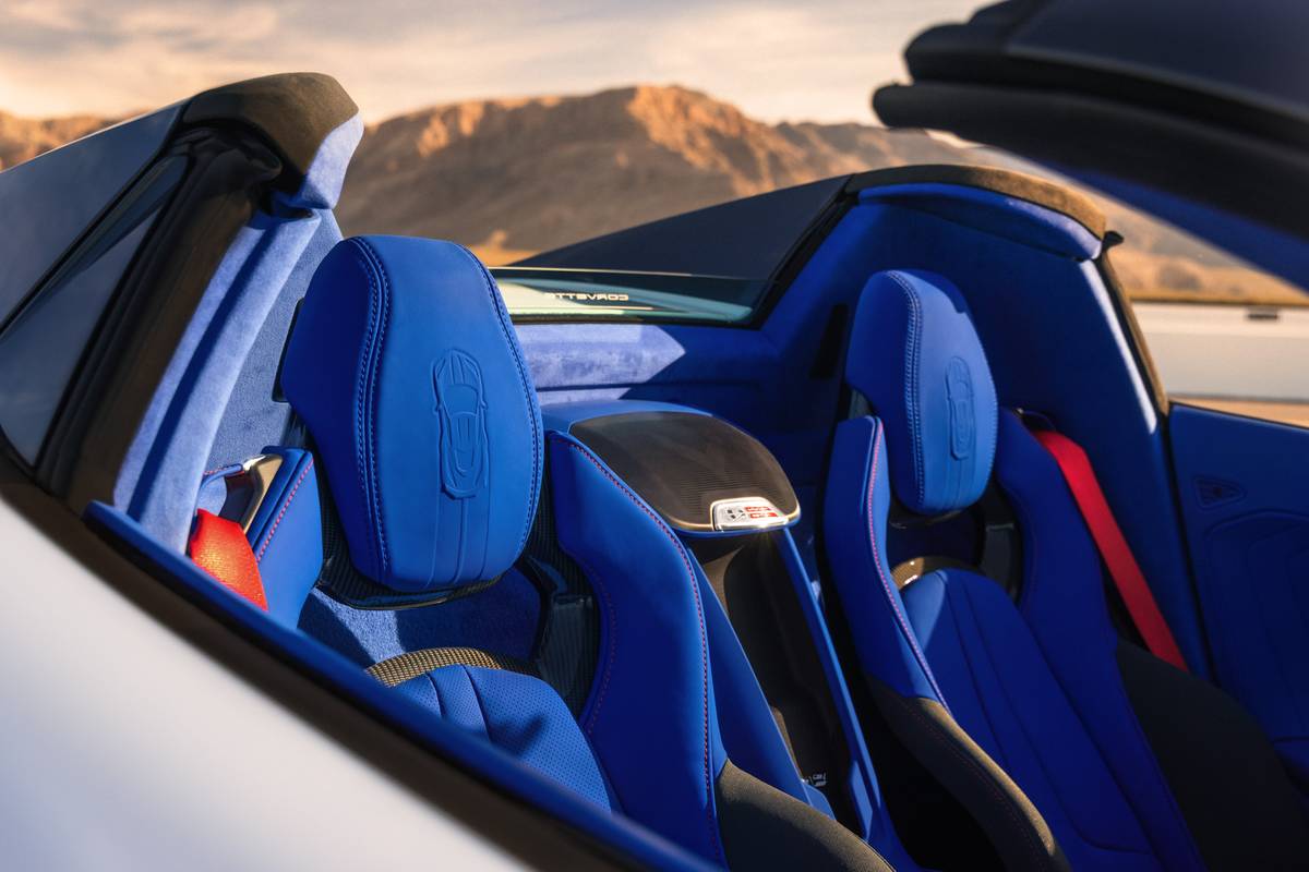 chevrolet corvette grand sport 2027 interior oem 07 jpg