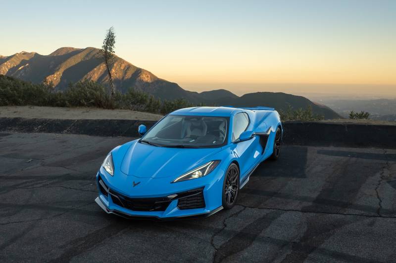 chevrolet-corvette-z06-2024-02-exterior-front-angle