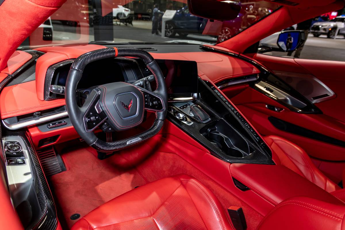 chevrolet corvette z06 3lz coupe 2023 15 interior red steering wheel jpg