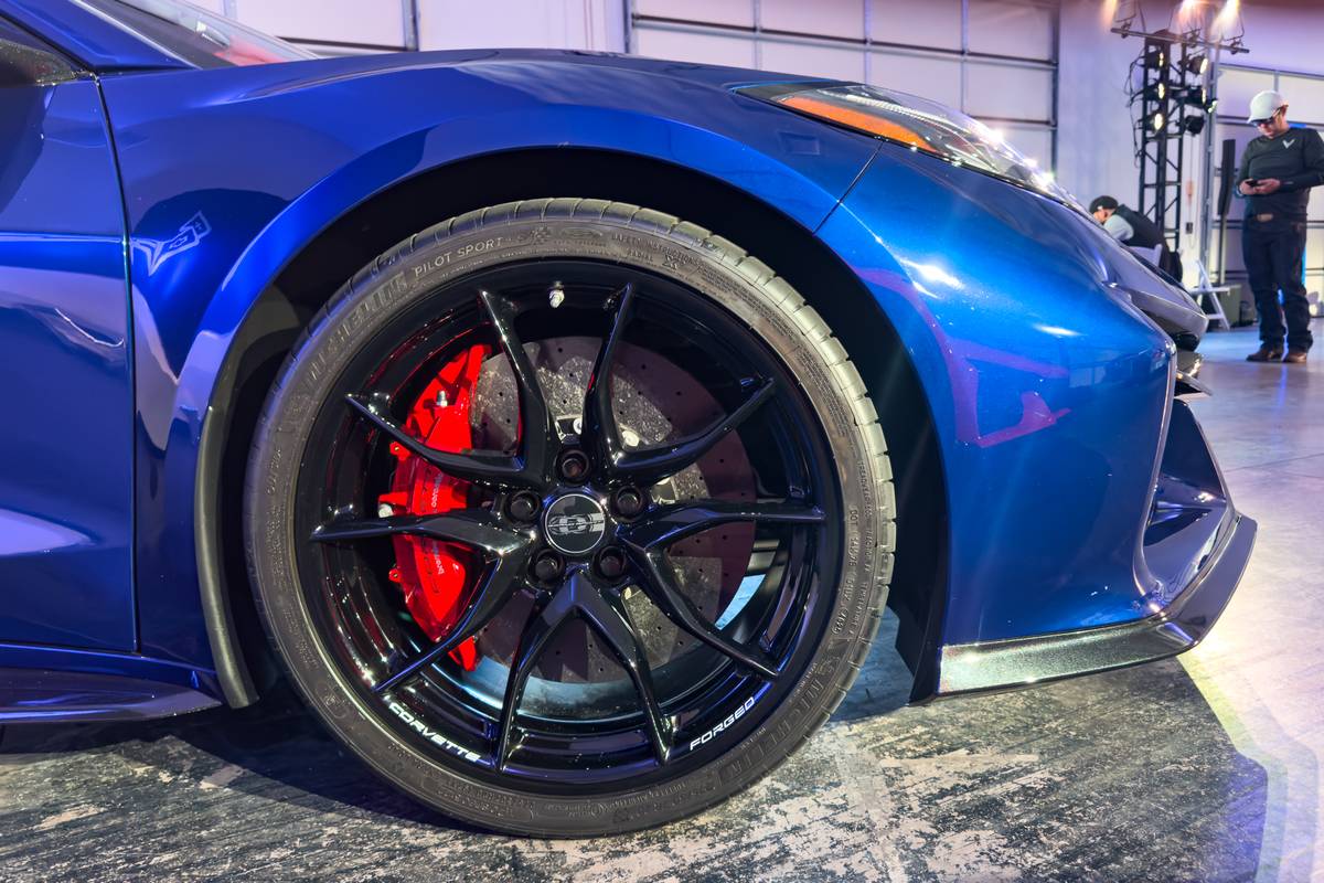 chevrolet grand sport 2027 05 exterior wheel jpg