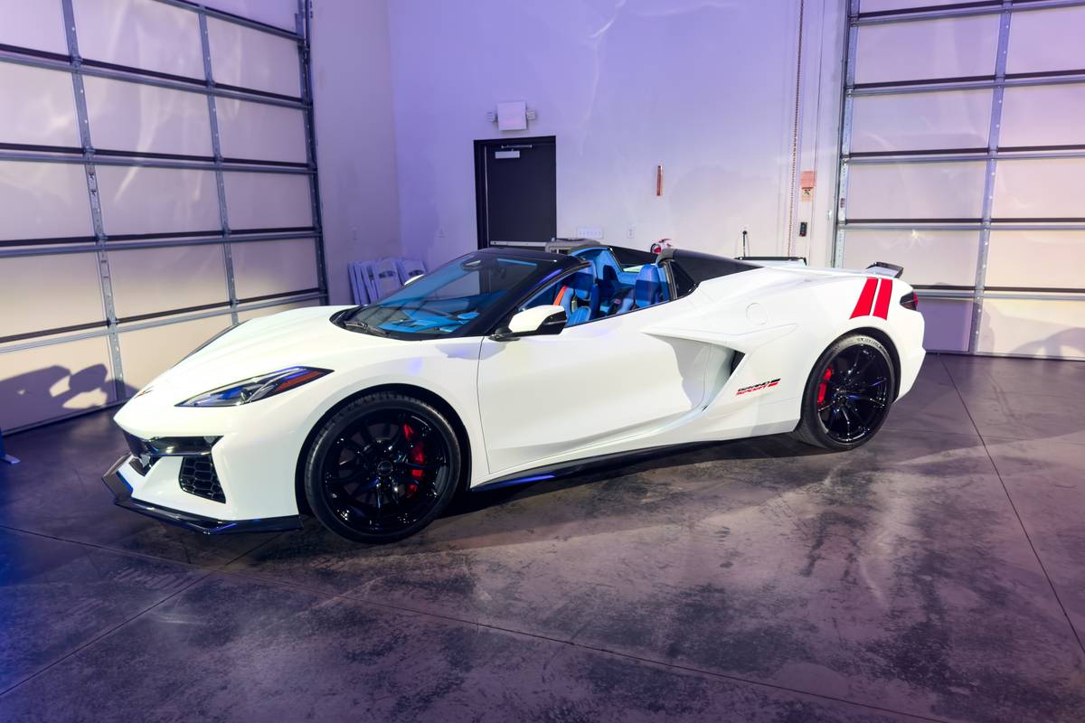 chevrolet grand sport 2027 18 exterior profile jpg