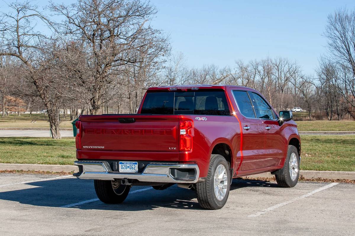 chevrolet-silverado-1500-2021-07-angle--exterior--rear--red.jpg