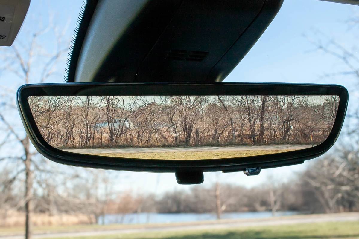 2021 Chevrolet Silverado 1500 rearview mirror | Cars.com photo by Mike Hanley