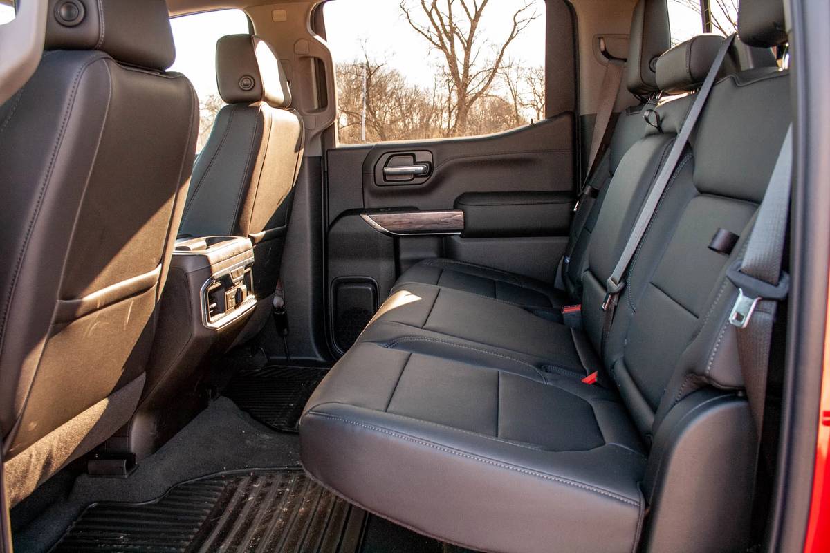 chevrolet silverado 1500 2021 21 backseat  interior jpg