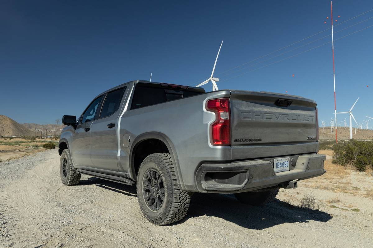 chevrolet silverado 1500 zr2 2024 07 exterior rear angle scaled jpg