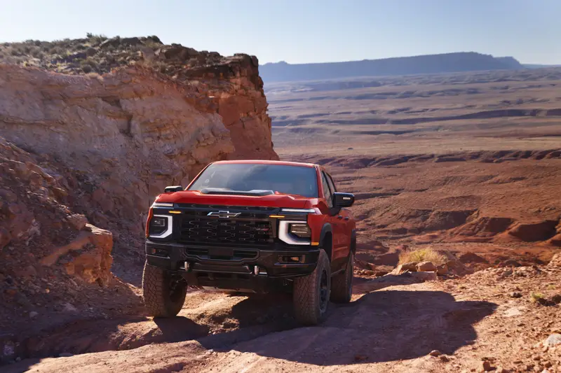 chevrolet-silverado-2027-exterior-oem-09