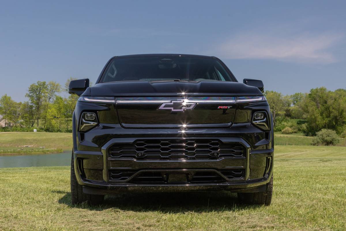 2024 Chevrolet Silverado EV First Edition RST Review: All the Bells ...