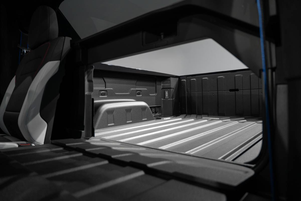 Chevrolet Silverado Ev Rst First Edition 2024 45 Cargo Bed Compartment Interior Truck 