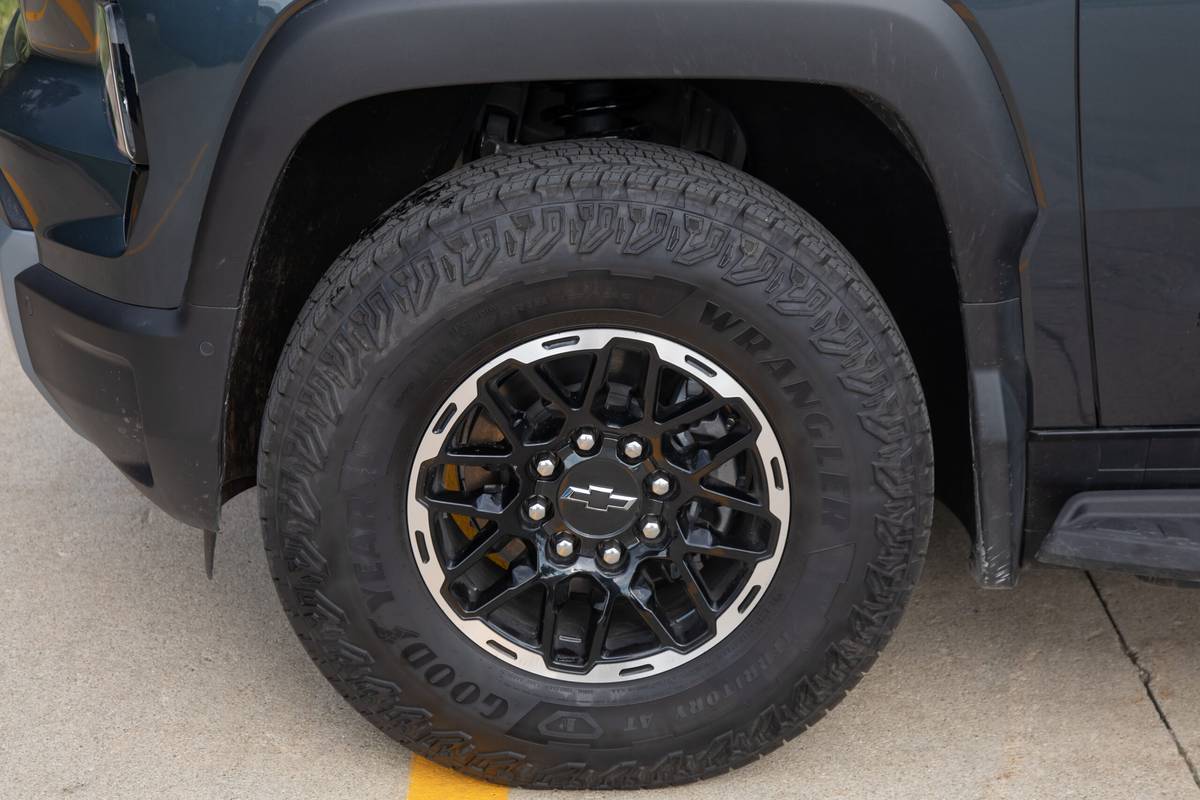chevrolet silverado ev trail boss 2026 05 exterior wheel scaled jpg