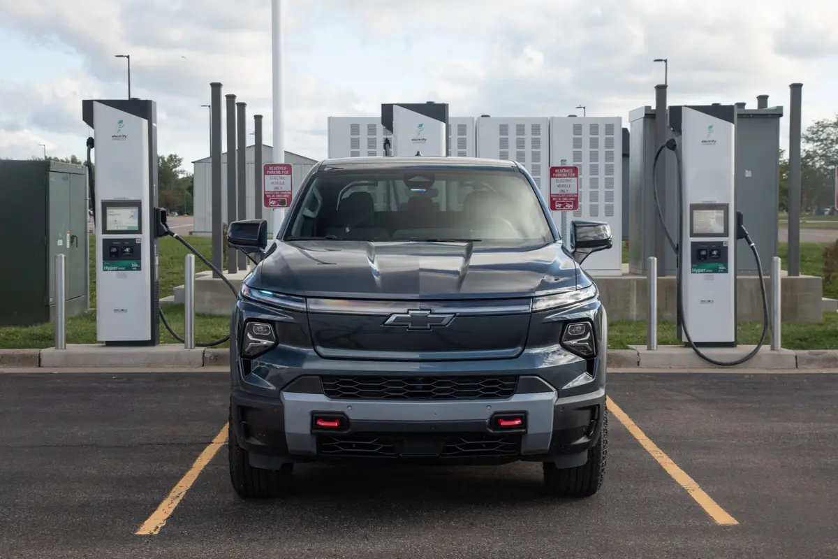 chevrolet silverado ev trail boss 2026 18 exterior front charging scaled jpg