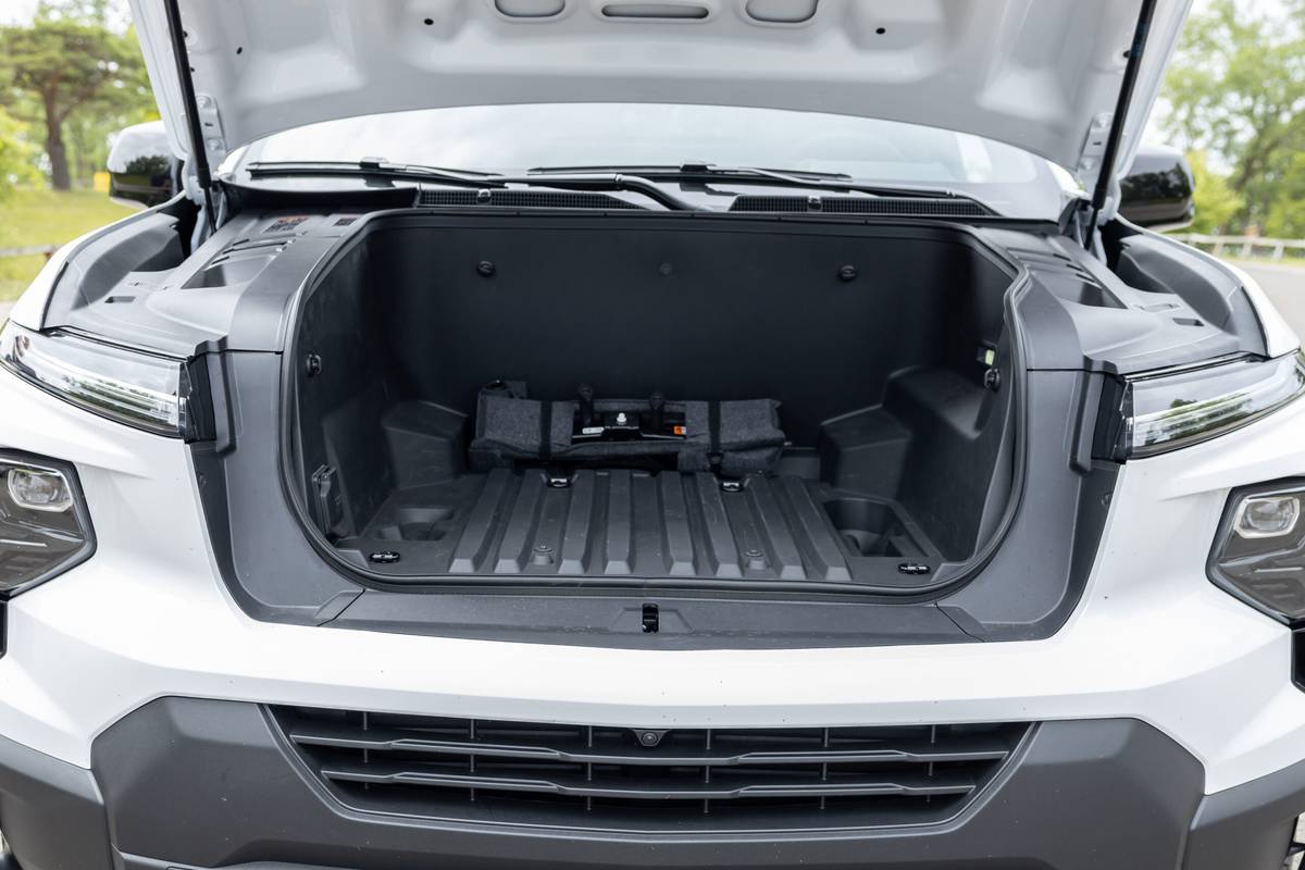 chevrolet silverado ev wt 2024 07 exterior frunk scaled jpg