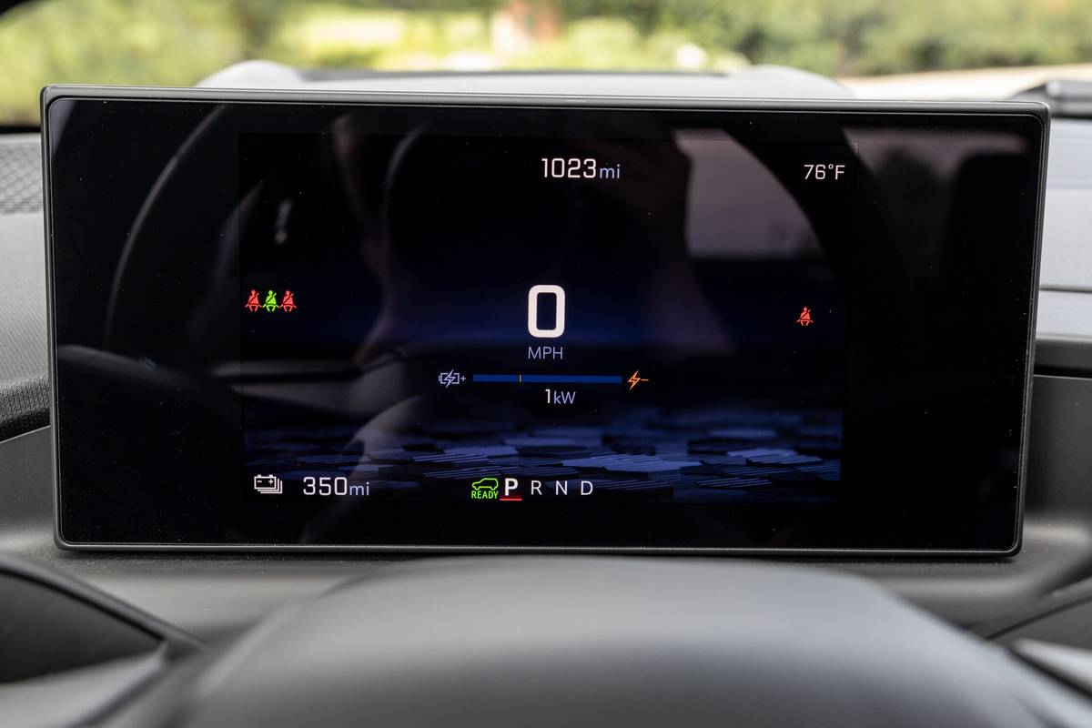 chevrolet silverado ev wt 2024 38 interior instrument panel scaled jpg