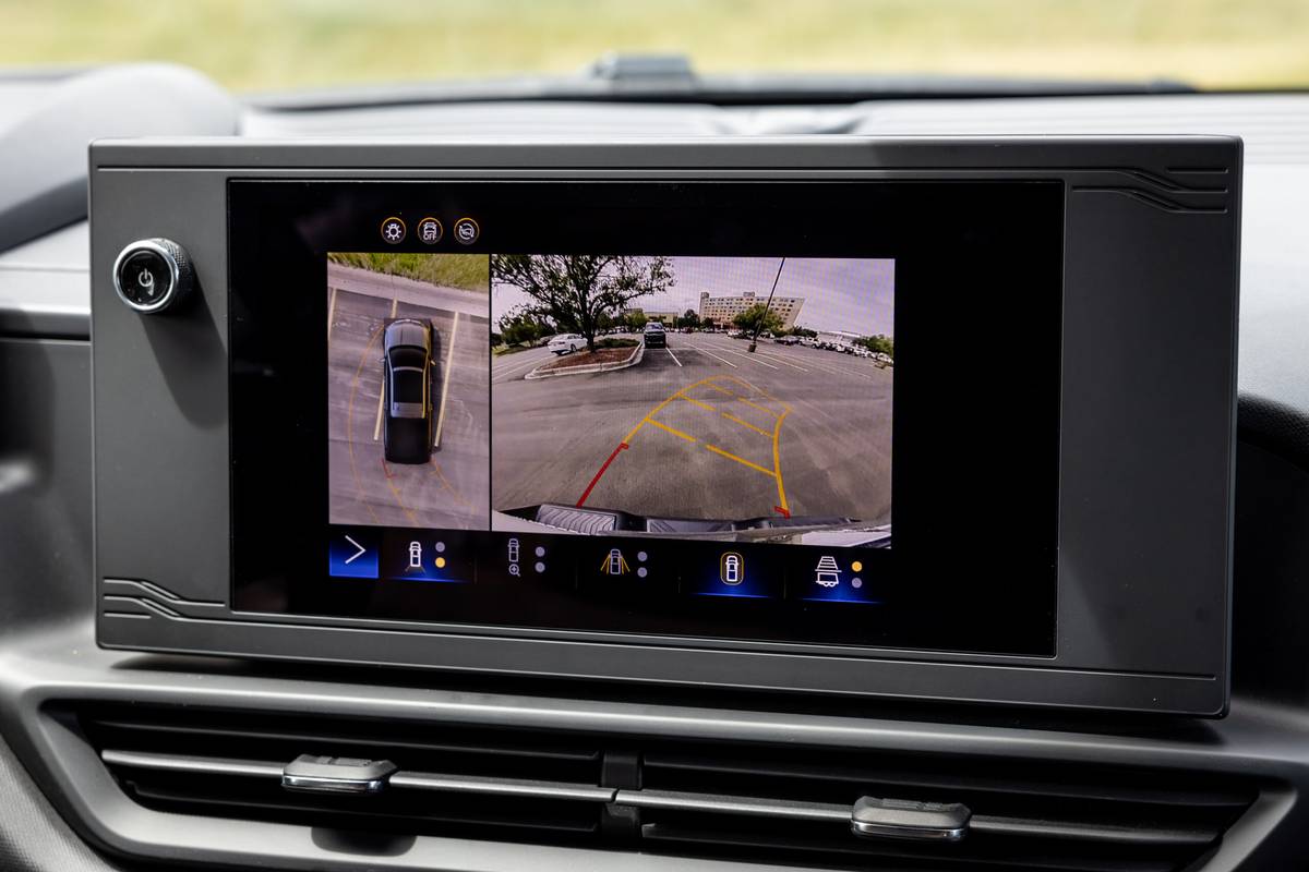 chevrolet silverado ev wt 2024 43 interior center stack display scaled jpg