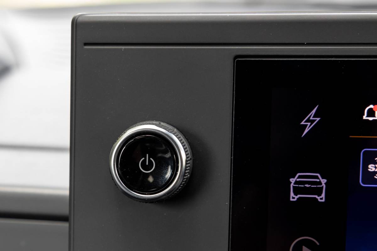 chevrolet silverado ev wt 2024 53 interior center stack display scaled jpg