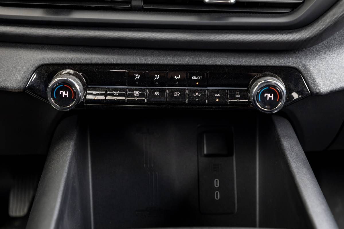 chevrolet silverado ev wt 2024 54 interior climate control scaled jpg