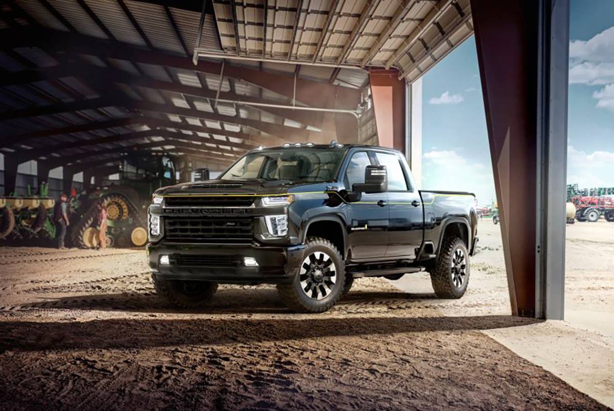 chevrolet silverado hd carhartt special edition 2021 01 angle black exterior front jpg