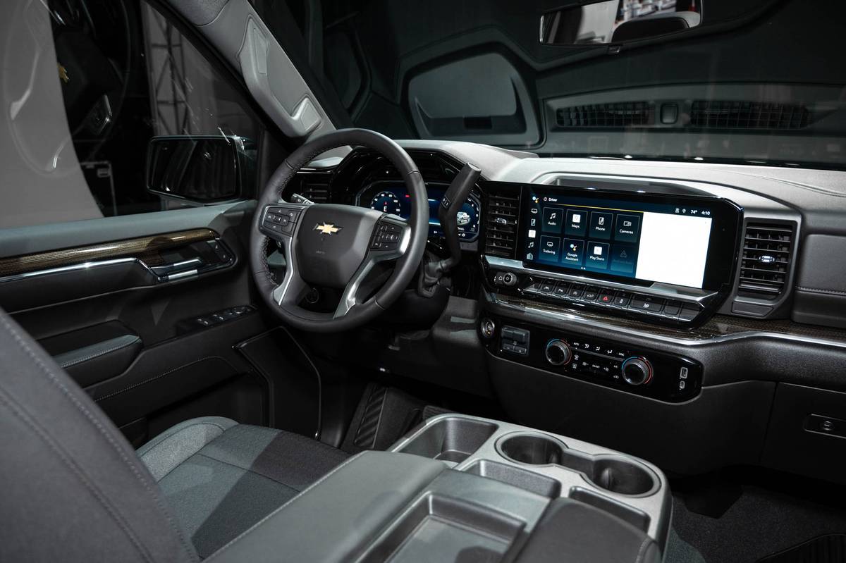 I read a book gallon Cook a meal Chevrolet Updates 2022 Silverado Pickup With New Interior, Capabilities |  Cars.com