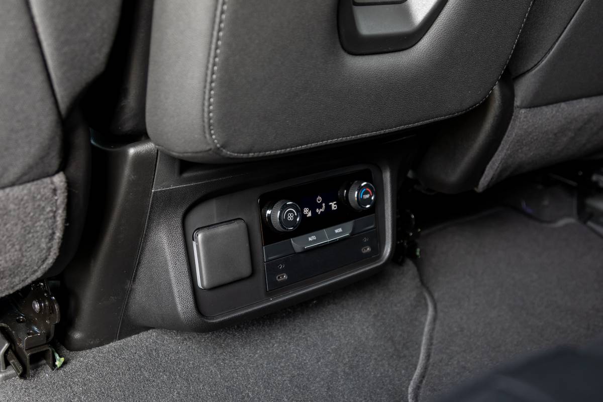 chevrolet suburban 4wd ls 2026 40 interior second row climate control jpg