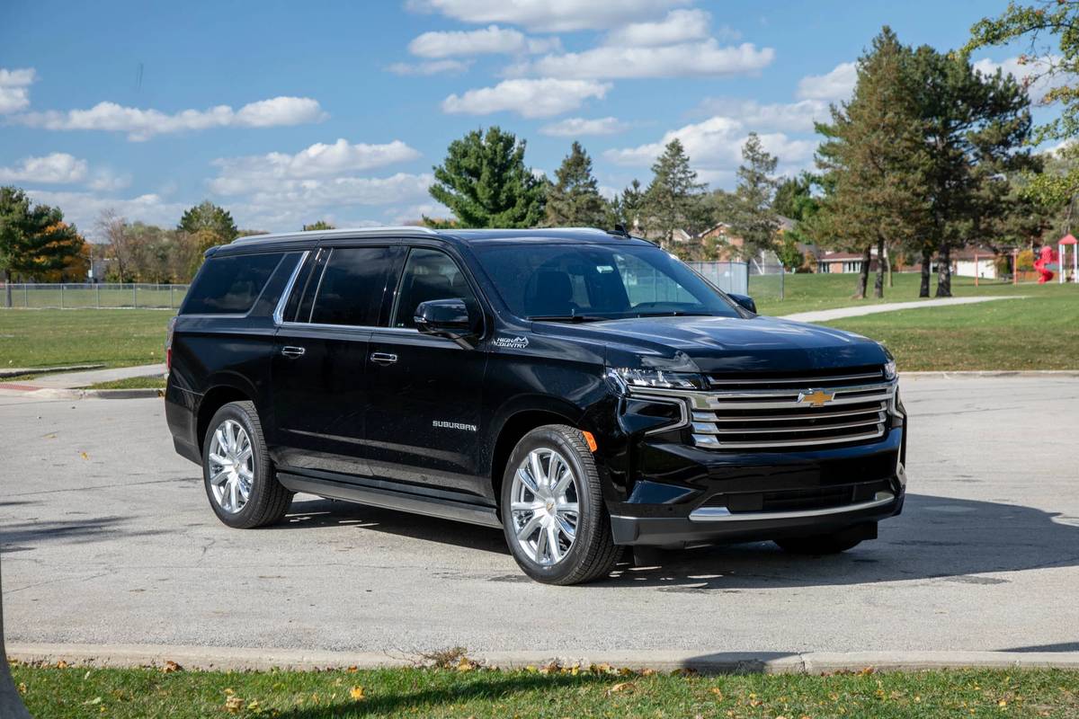 2024 Chevrolet Suburban High Country Images Sunny Ernaline