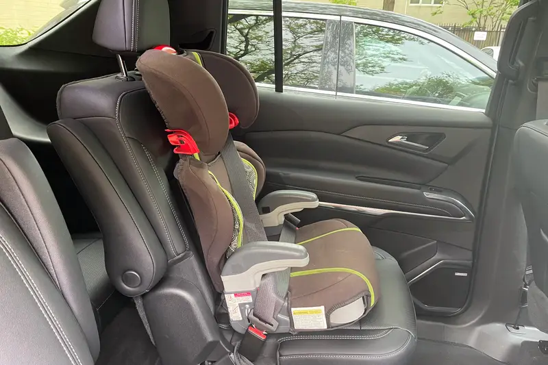 chevrolet-traverse-2026-interior-csc-04