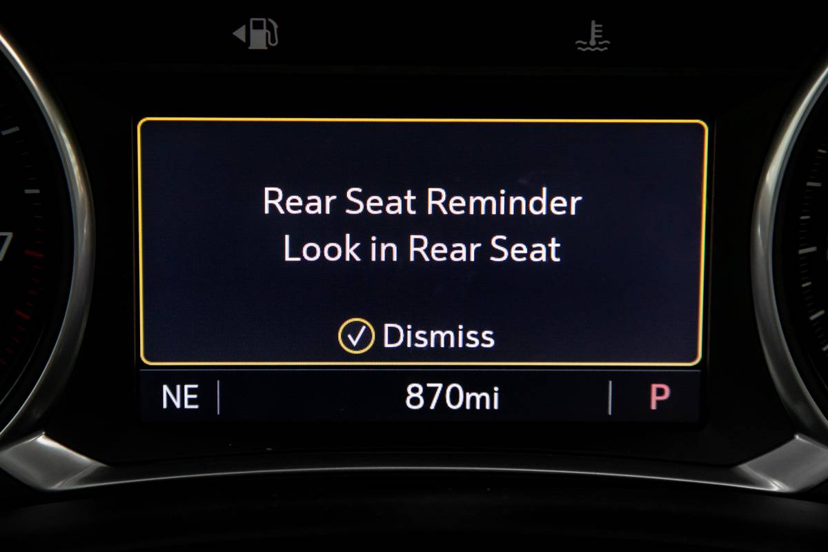 chevrolet traverse high country awd 2020 24 front row instrument panel interior safety tech jpg