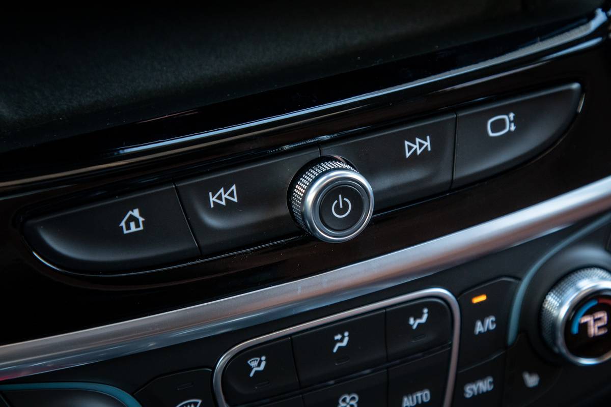 chevrolet traverse high country awd 2020 31 center stack controls front row interior jpg