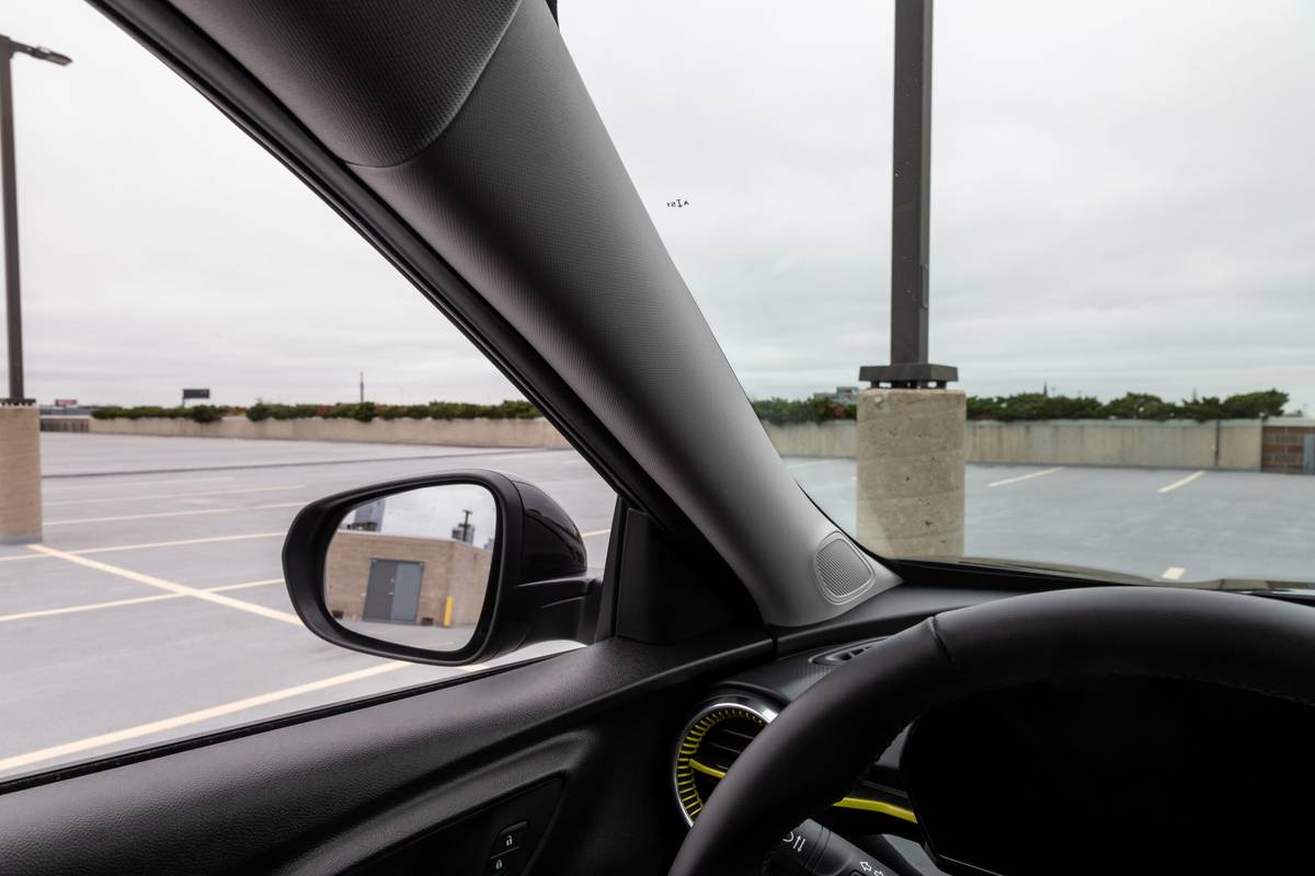 chevrolet trax activ 1 2l turbo 2024 34 interior a pillar visibility scaled jpg