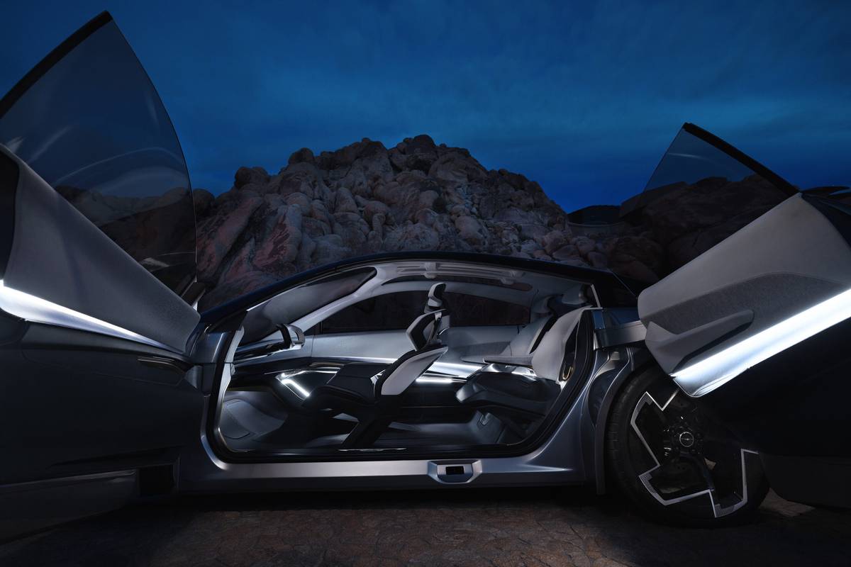 Chrysler Halcyon Concept Previews More of Brand’s EV Direction | Cars.com