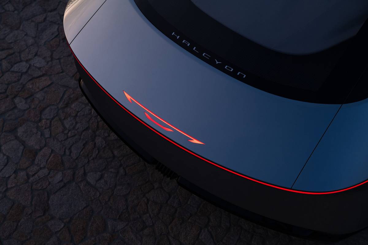 Chrysler Halcyon Concept Previews More of Brand’s EV Direction | Cars.com