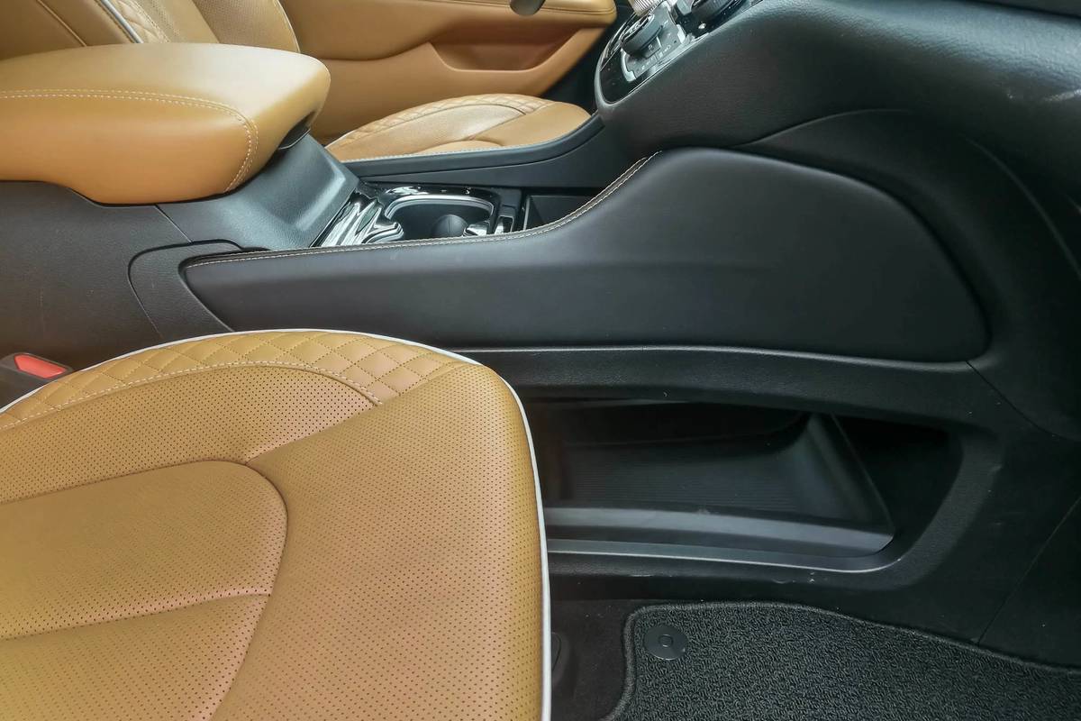 Seats Inc Pinnacle Premium Truck Seat - Seat Specialists