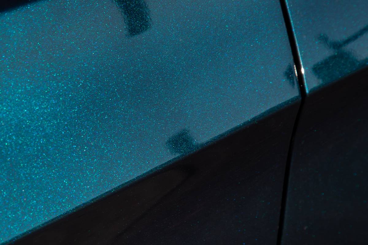 chrysler pacifica pinnacle awd 2025 07 exterior profile paint detail jpg