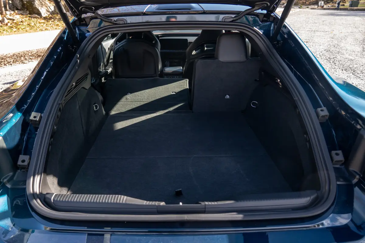 dodge charger scat pack 2026 34 interior cargo scaled jpg