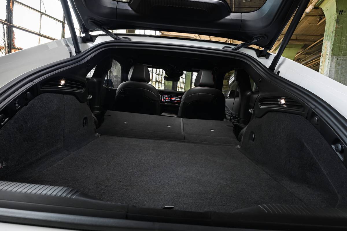 dodge charger scat pack sixpack 2026 interior oem 41 jpg