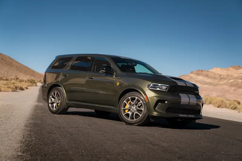 dodge-durango-srt-hellcat-jailbreak-2027-exterior-oem-01