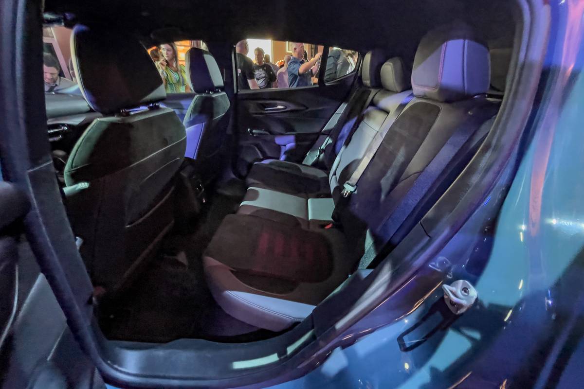 dodge hornet gt 2023 14 interior backseat scaled jpg