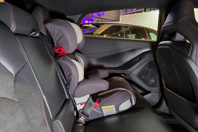 dodge-wagoneer-s-2026-02-interior-car-seat