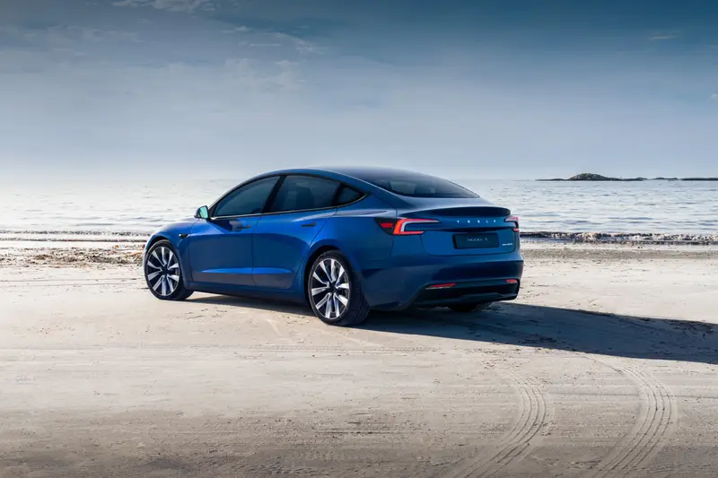 electric-cars-with-the-longest-range-2024_Tesla-Model3